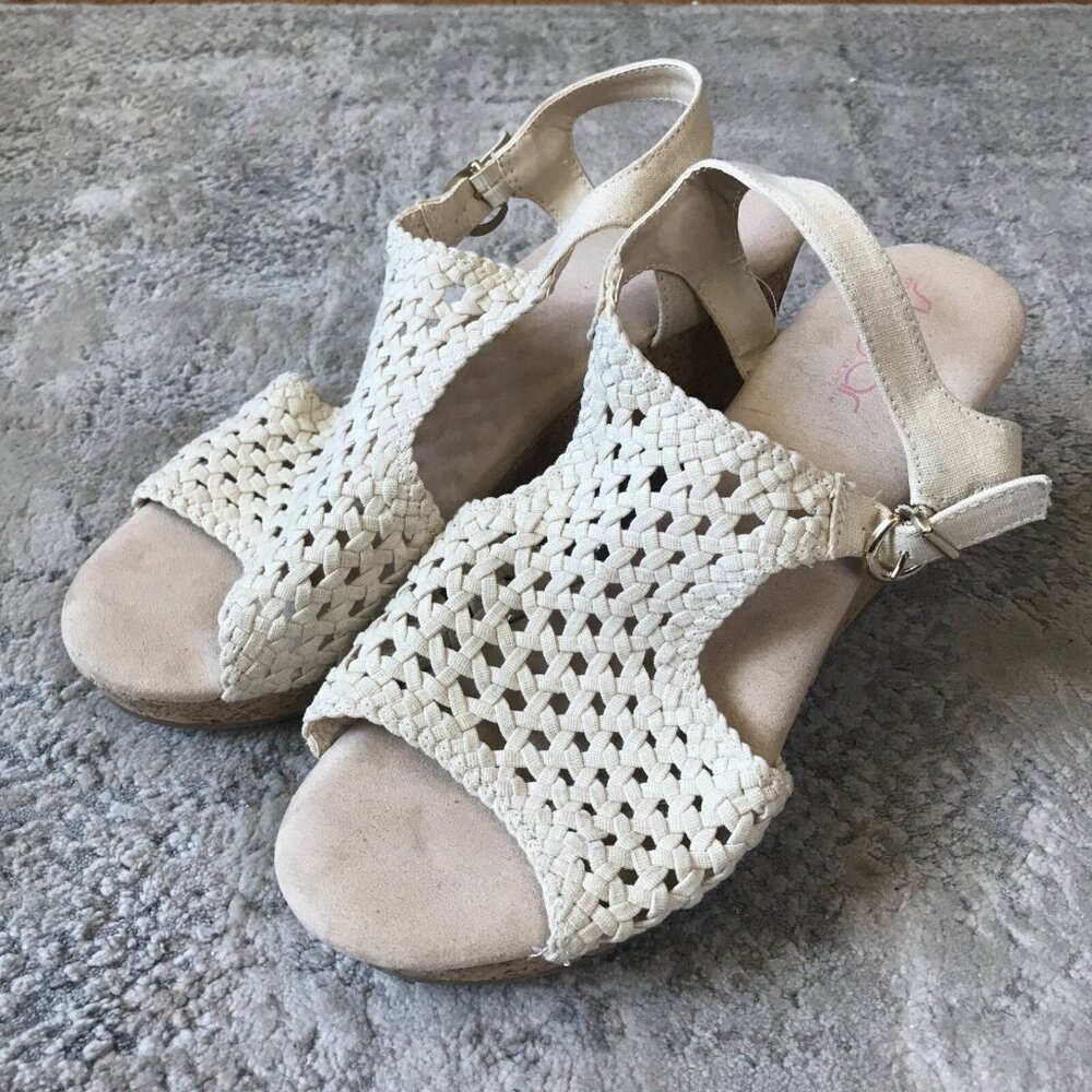 Sugar Women's 9.5 Jollie Off White Wedge Cork Slingback Crochet Sandals Shoes